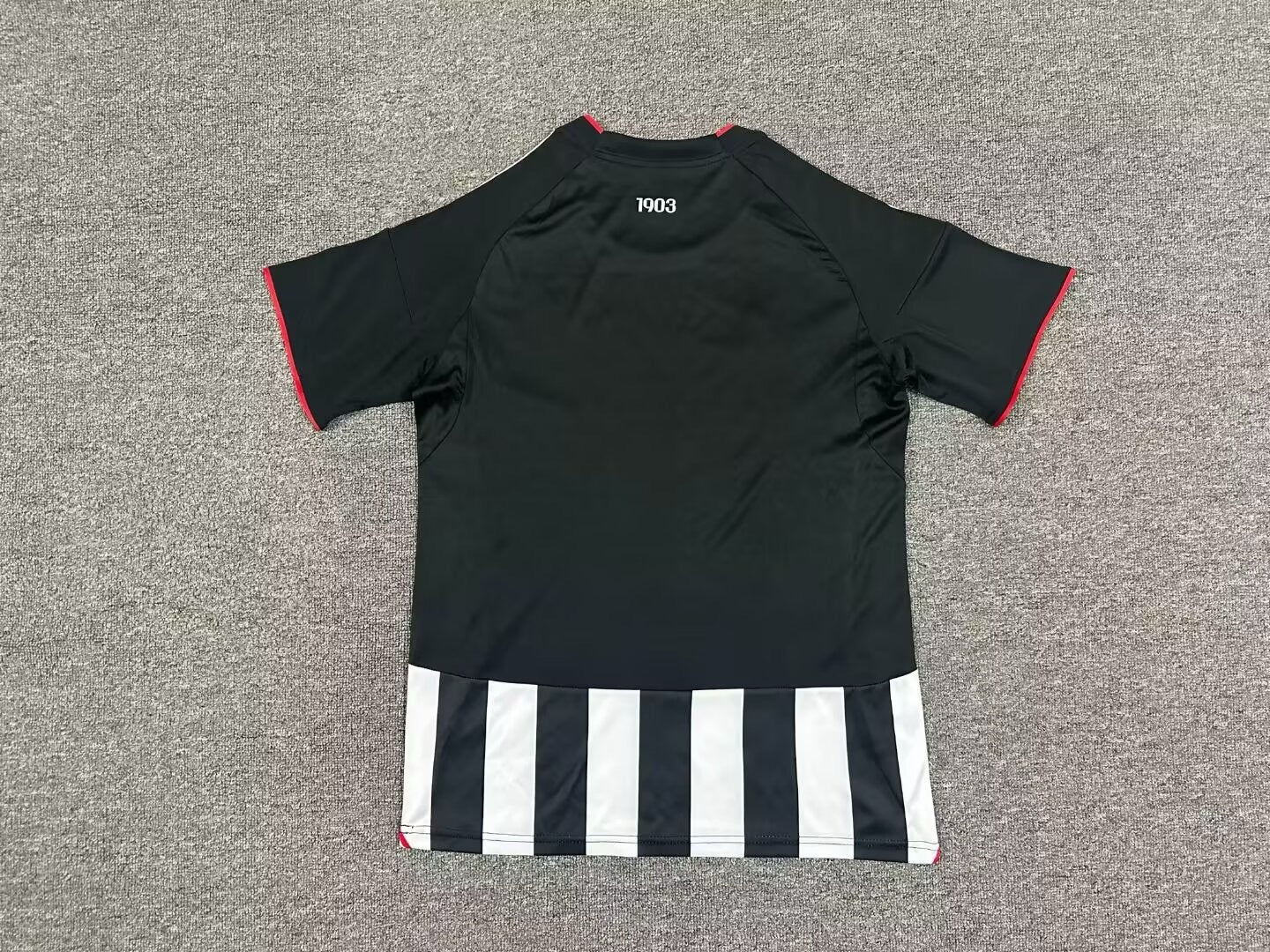 Maillot Besiktas Noir 2025/2026 - Vêtements de sport
