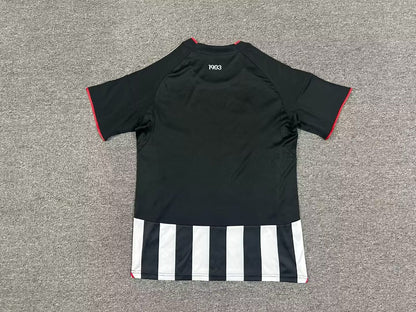 Maillot Besiktas Noir 2025/2026 - Vêtements de sport