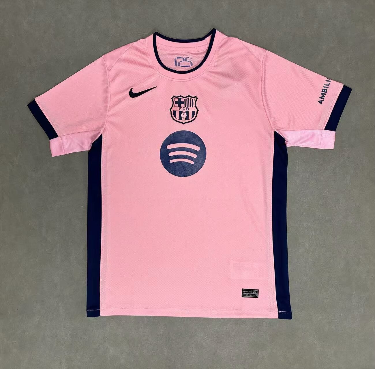 Maillot FC Barcelone rose & bleu marine 2025/2026 - Vêtements de sport