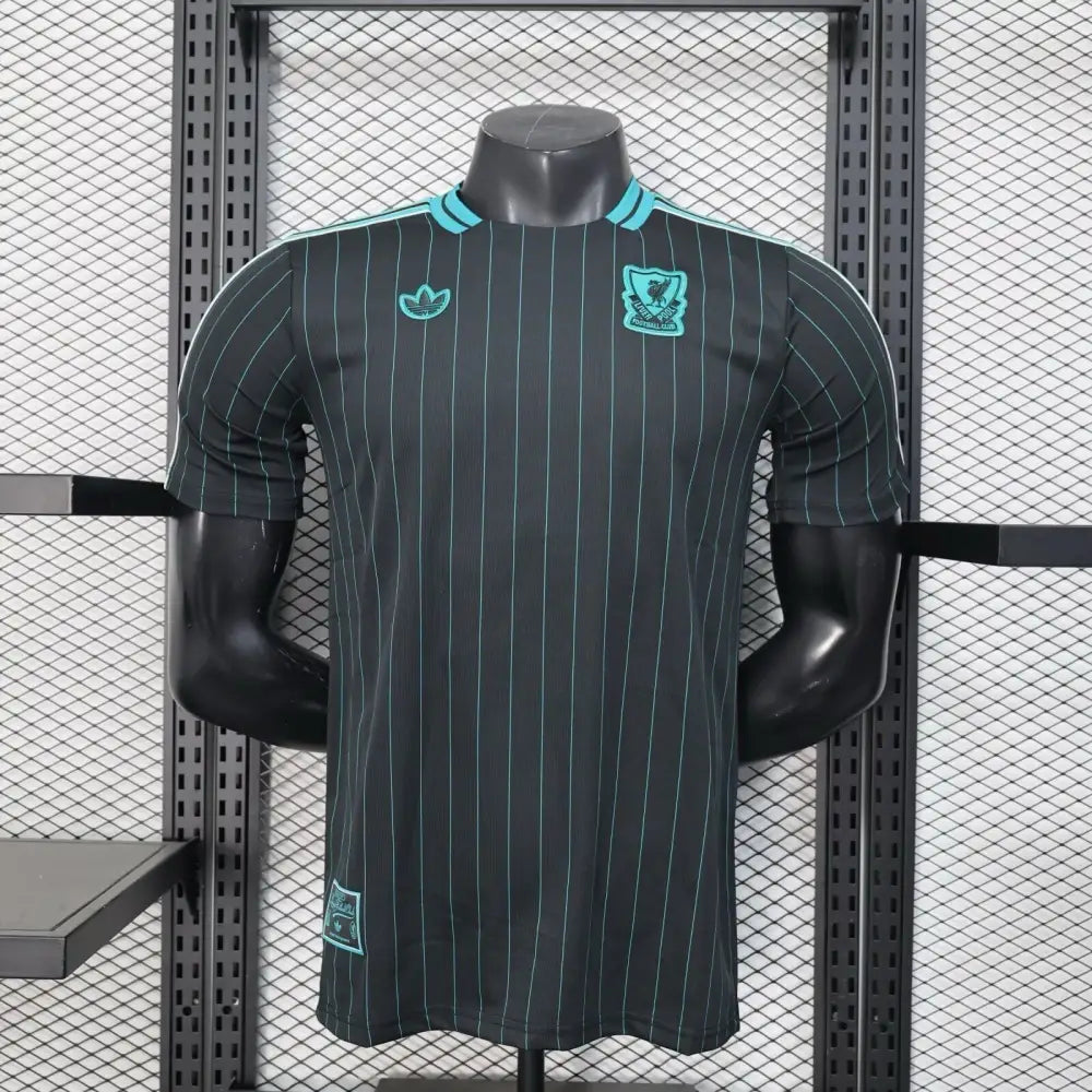 Maillot Liverpool Concept noir Version Joueur 2025/2026 - Vêtements de sport