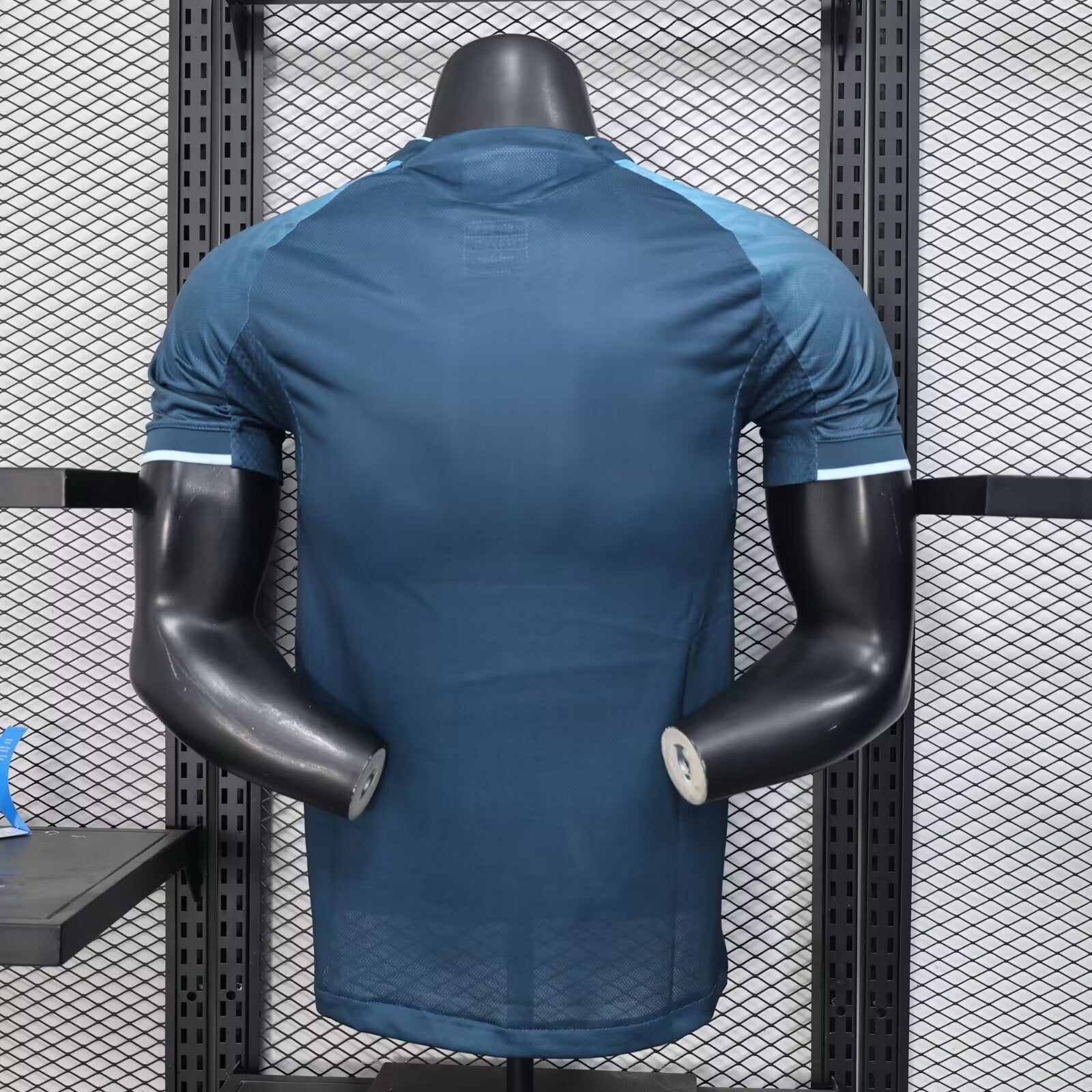 Maillot Real Madrid bleu marine 2025/2026 - Vêtements de sport