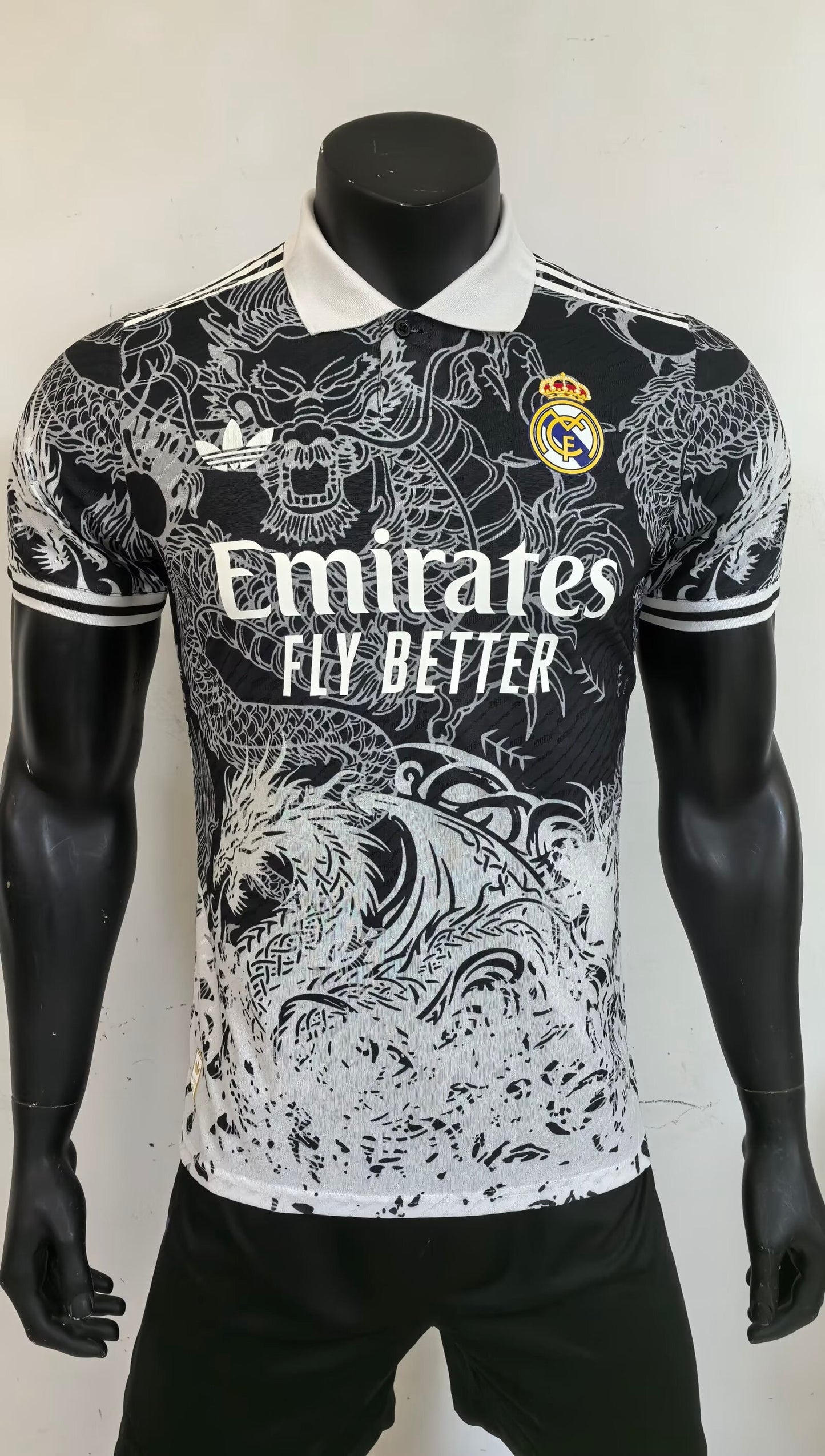 Maillot Real Madrid dragon blanc 2025/2026 - Vêtements de sport
