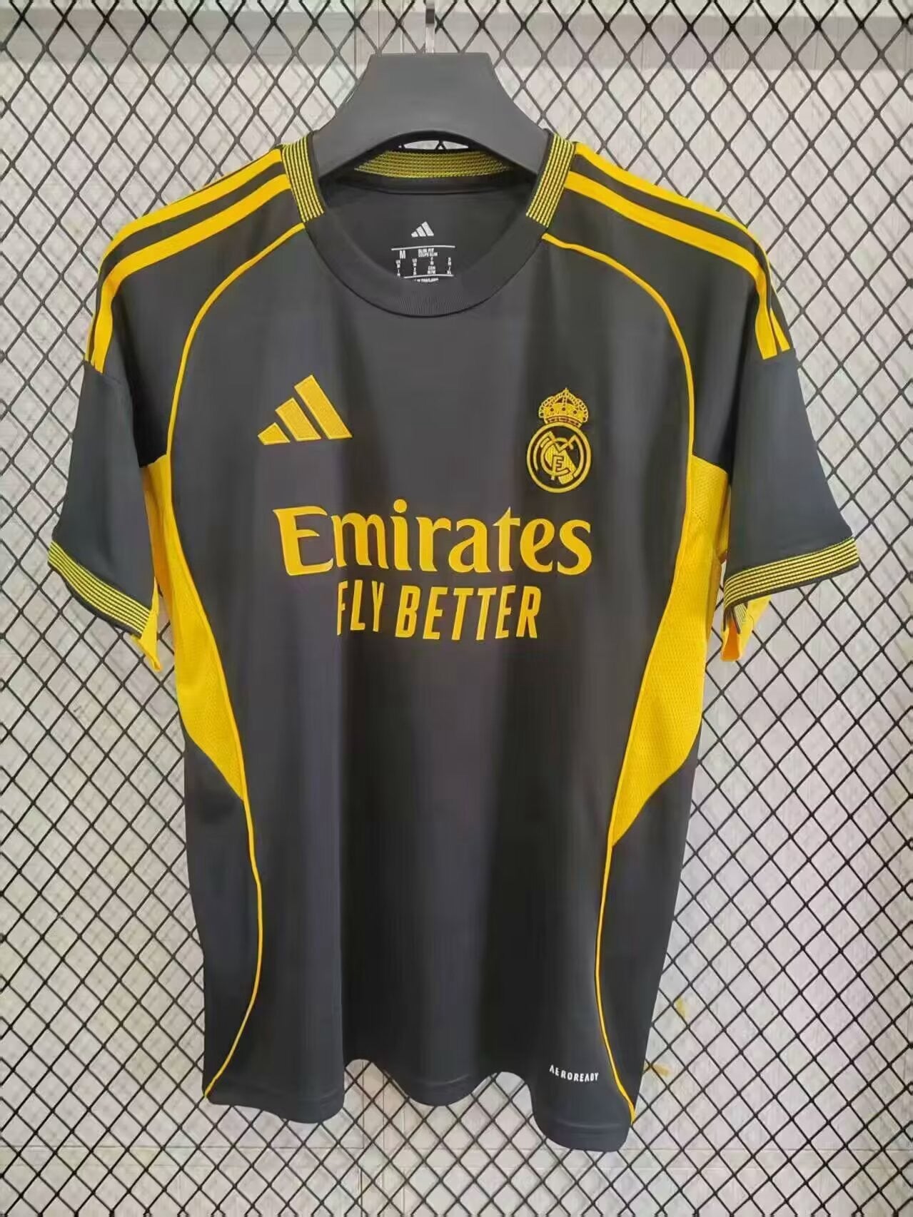 Maillot Real Madrid gris 2025/2026 - Vêtements de sport