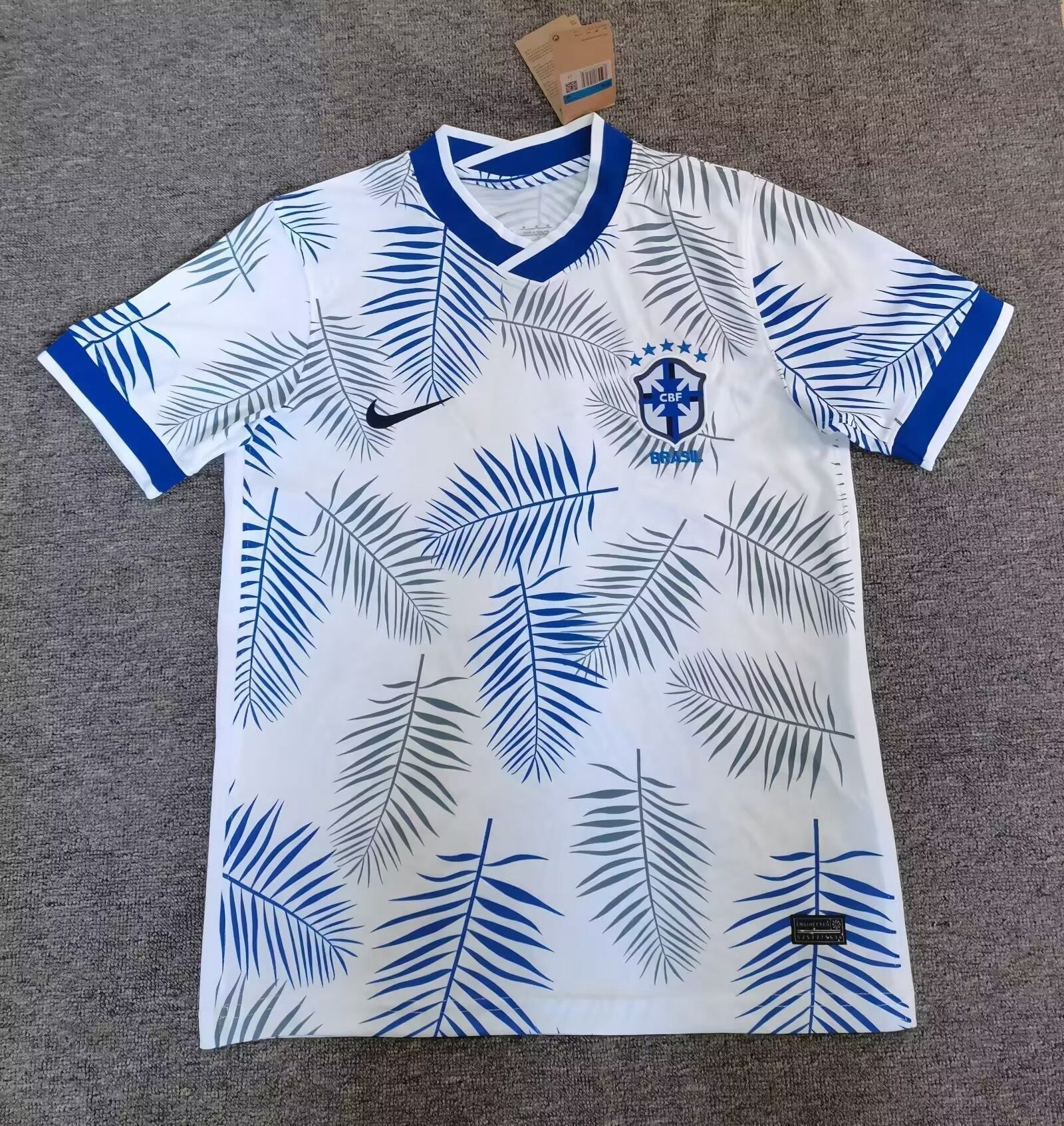 Maillots Brésil Blanc fleurs 2025/2026 - Vêtements de sport