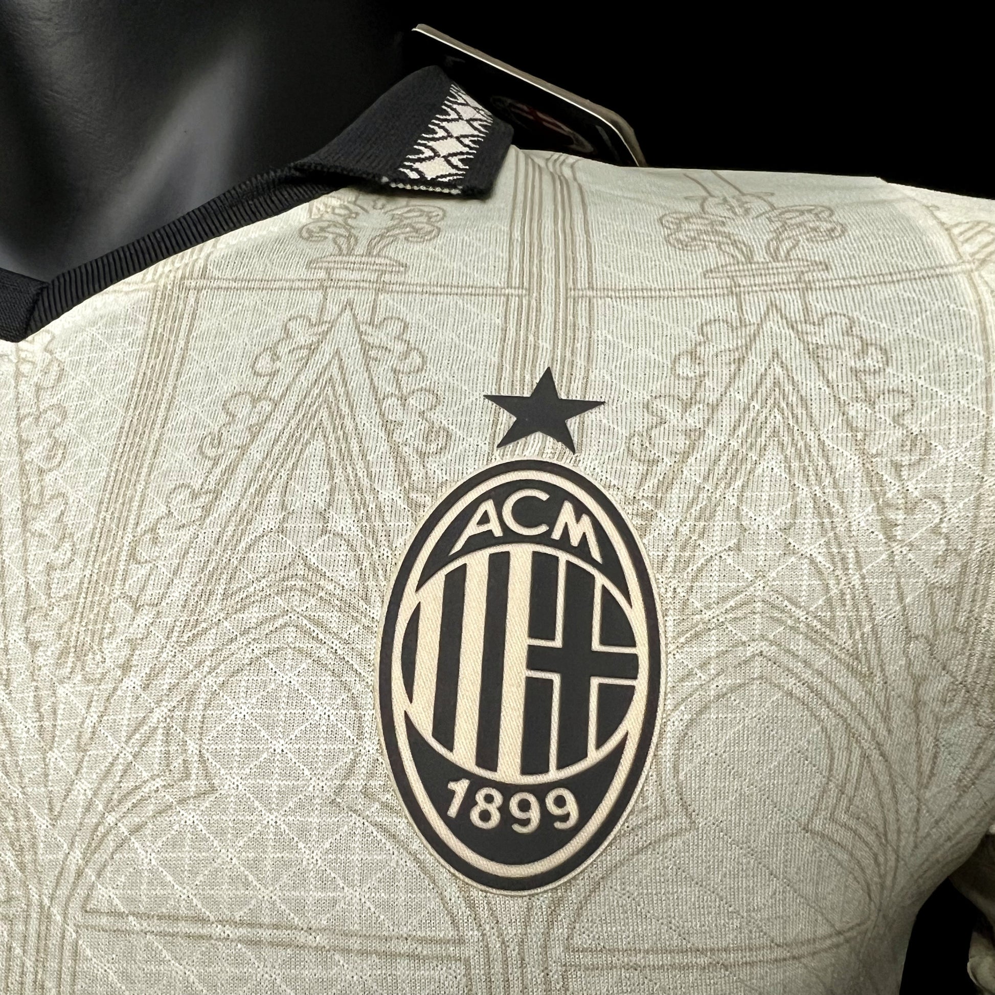 Milan AC Pleasures Camel 2024/2025 - Vêtements de sport