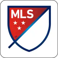 Logo de la MLS (Major League Soccer) présentant un design de bouclier avec des sections rouges et bleues divisées par une ligne diagonale et trois étoiles.