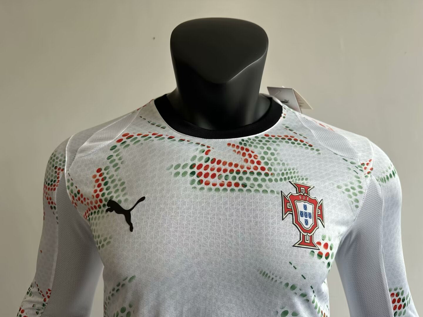 Portugal Extérieur Version Joueur Manches Longues 2025/2026 - Vêtements de sport