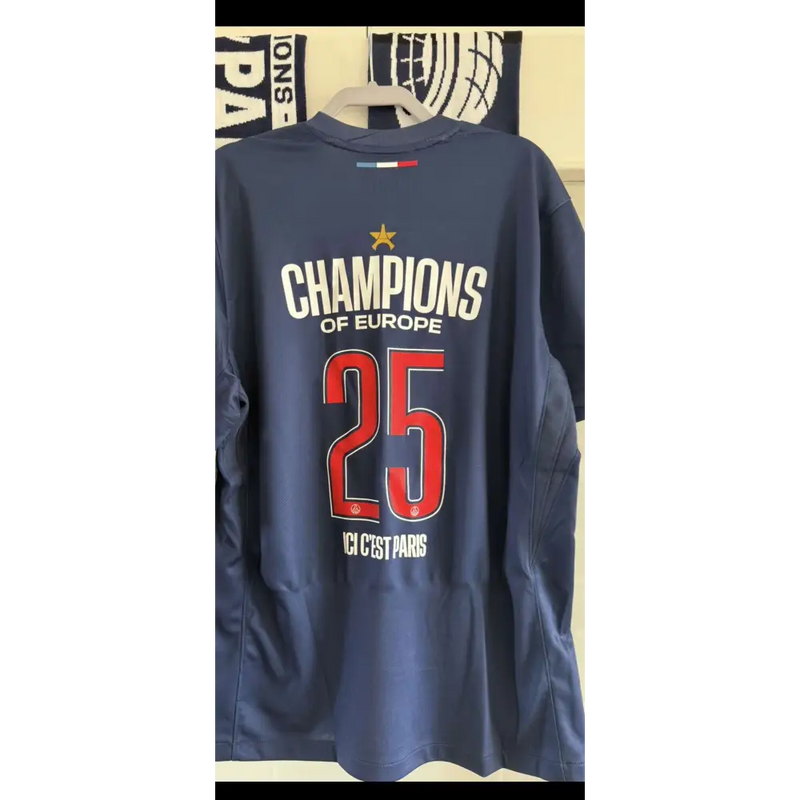 PSG Paris-Saint-Germain Champion d’Europe Collector 2025 - Vêtements de sport