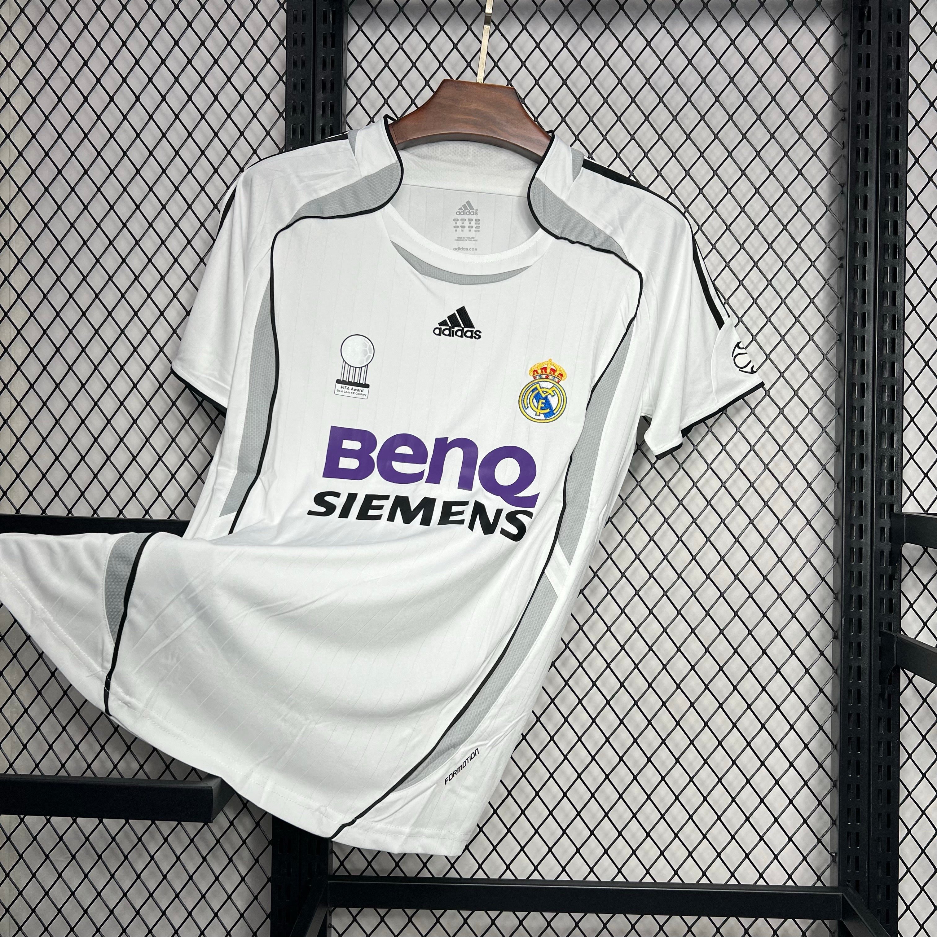 Real Madrid Domicile Retro 2006/2007 - Vêtements de sport