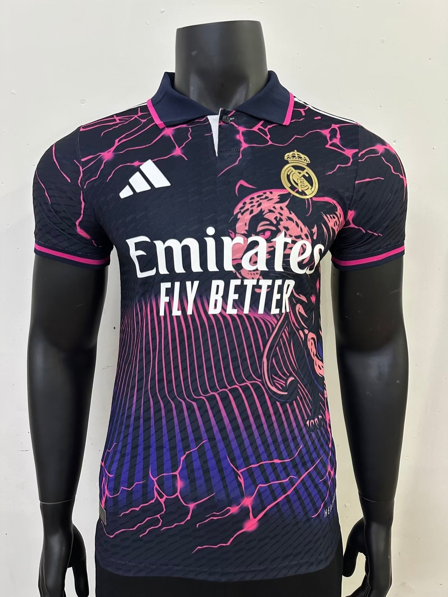 Real Madrid Guépard Violet Version Joueur 2025 - Vêtements de sport