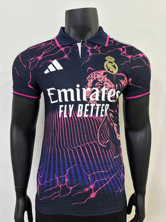 Real Madrid Guépard Violet Version Joueur 2025 - Vêtements de sport