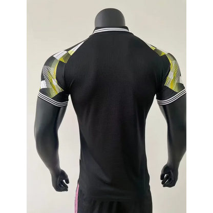 Real Madrid Noir et Doré Version Joueur 2025/2026 - Vêtements de sport