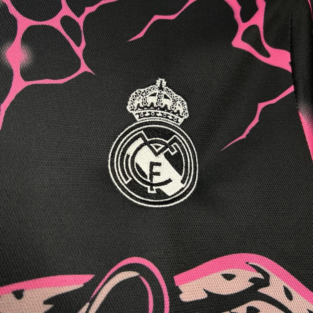 Real Madrid Noir & Rose Panther 2024/2025 - Vêtements de sport