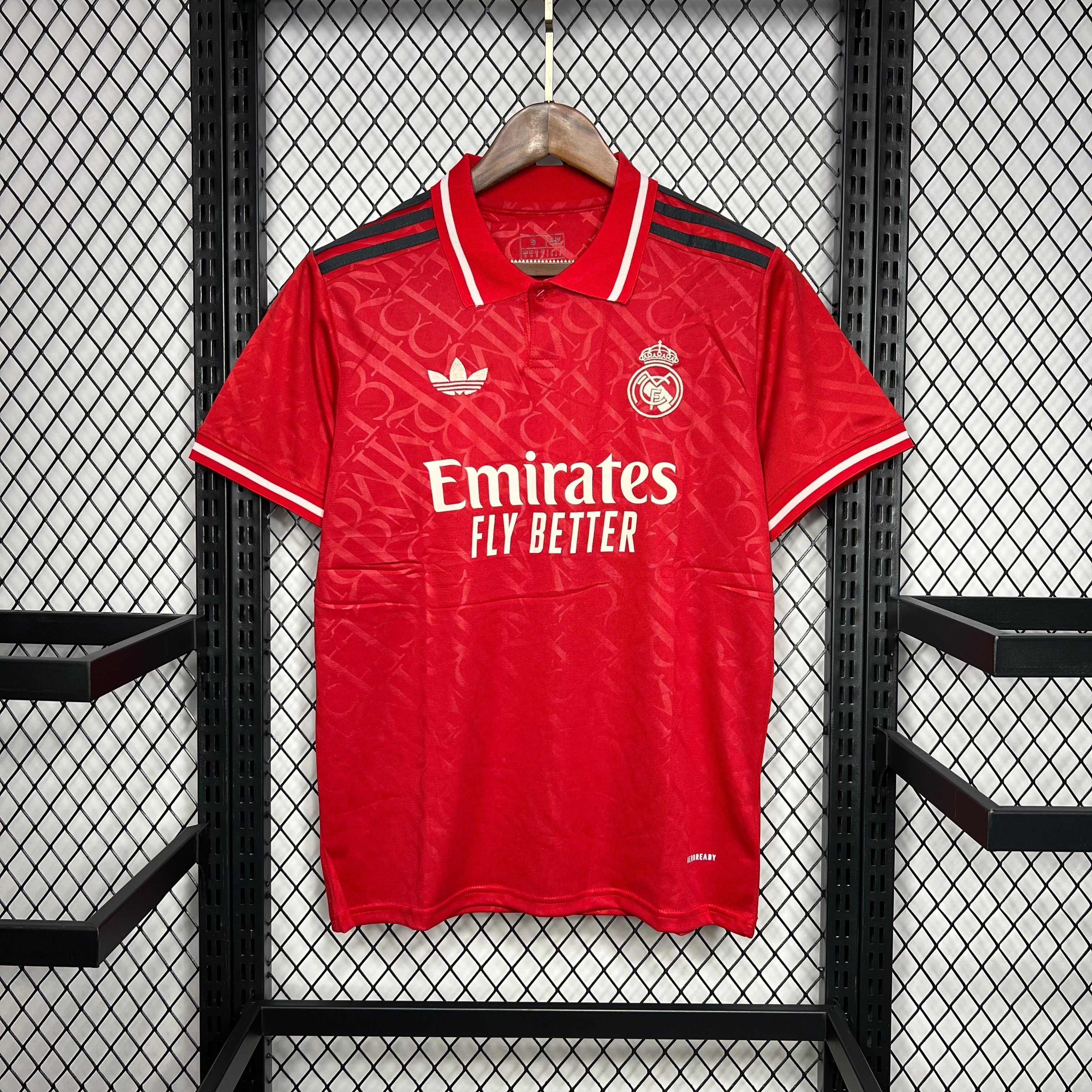 Real Madrid Red Edition 2024/2025 - Red Edition / S - Vêtements de sport