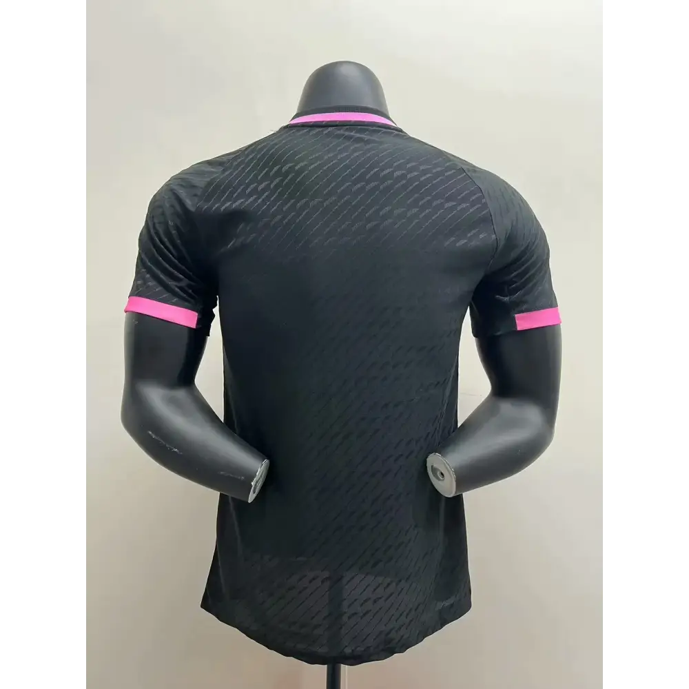 Real Madrid Serpent Rose Version Joueur 2025/2026 - Vêtements de sport