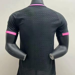 Real Madrid Serpent Rose Version Joueur 2025/2026 - Vêtements de sport