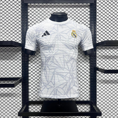Real Madrid Training White 2024/2025 - Version Joueur ( + 5€) / S - Vêtements de sport