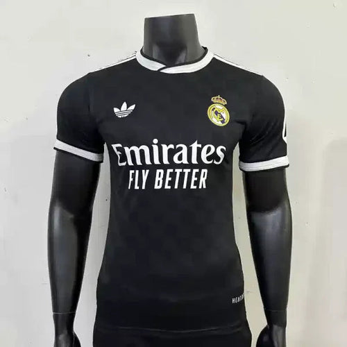 Real Madrid Version Joueur Spécial Noir Extérieur 2025/2026 - Vêtements de sport