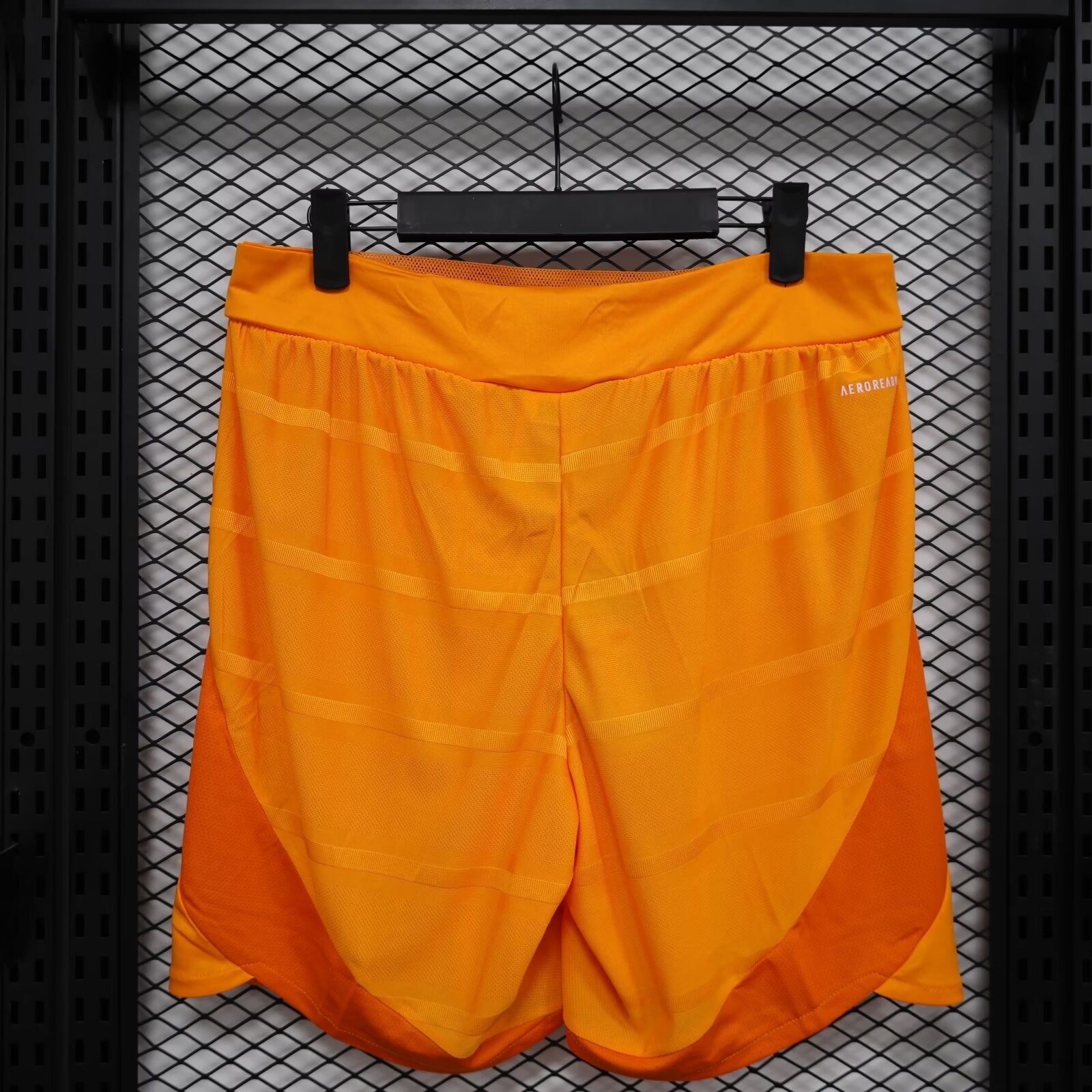 Short Real Madrid Extérieur Version Joueur 2024/2025 - Vêtements de sport