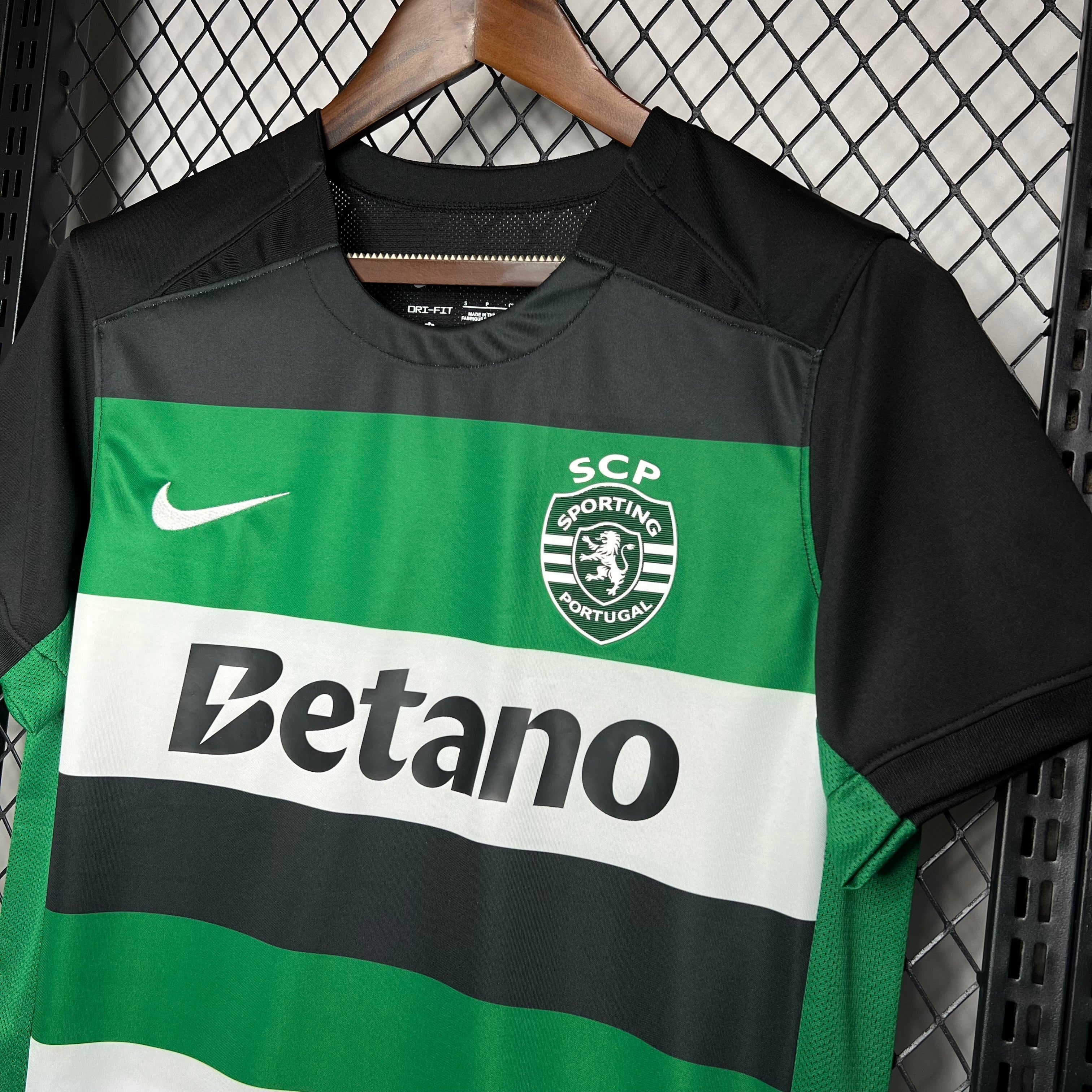 Sporting CP Domicile 2024/2025 - Vêtements de sport