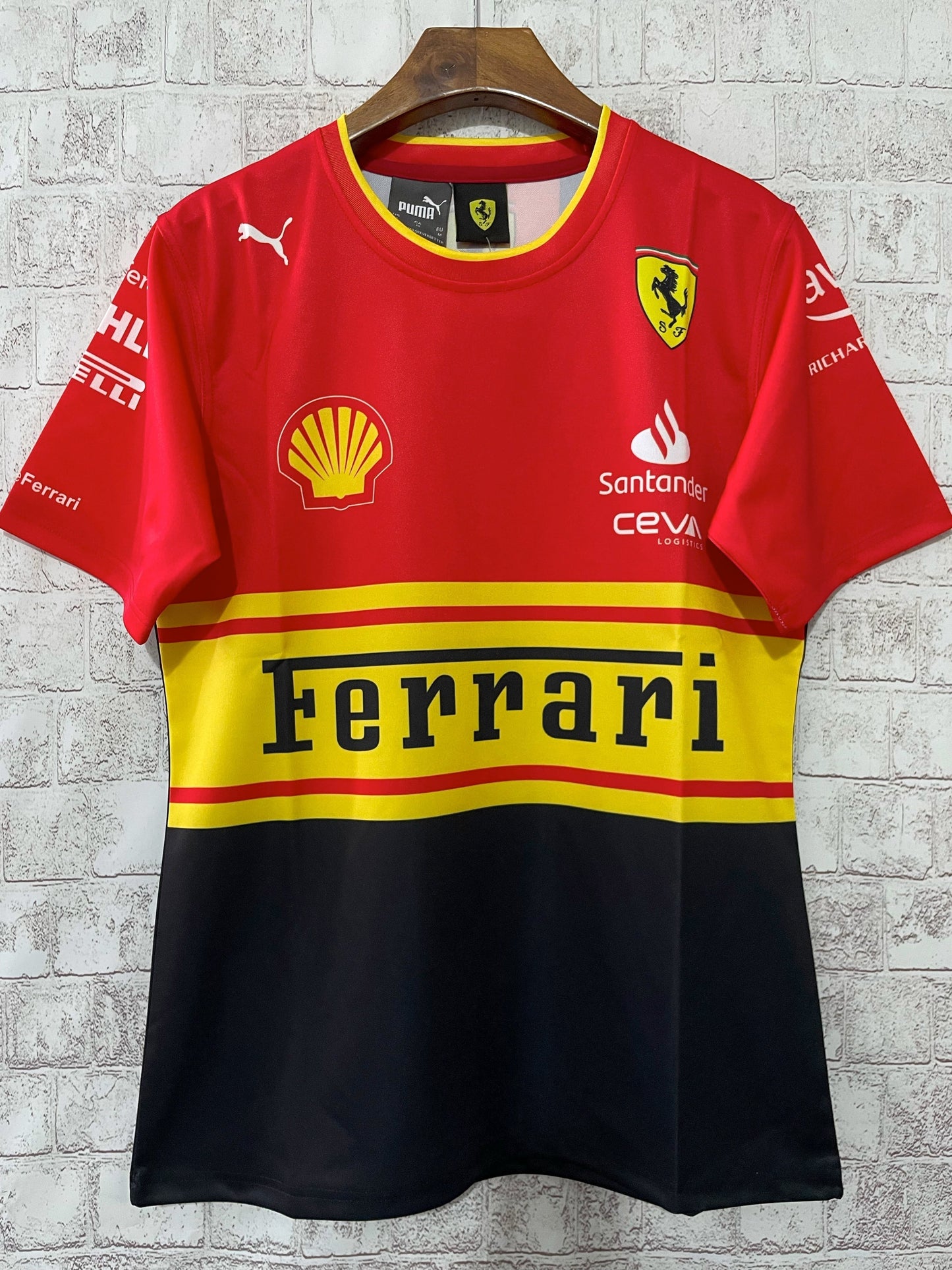 T shirt ferrari F1 2024 - Vêtements de sport